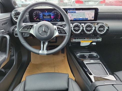New 2025 Mercedes-Benz CLA 250 4MATIC image 8