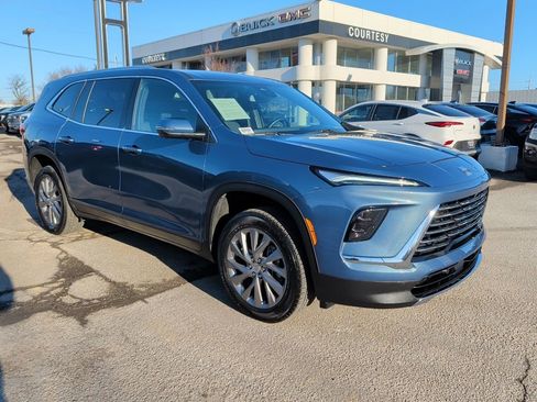 Certified 2025 Buick Enclave Preferred image 1