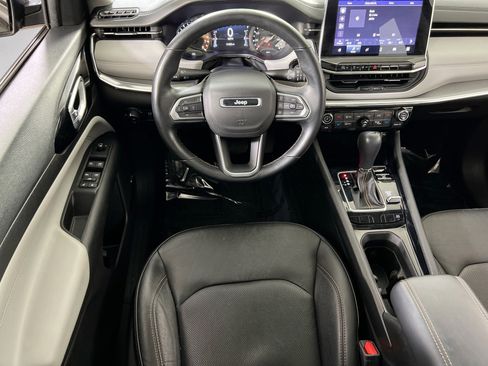 Used 2022 Jeep Compass Limited w/ Sun and Sound Group image 21