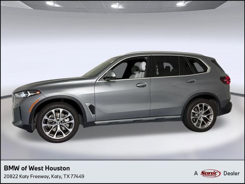 Certified 2024 BMW X5 xDrive40i w/ Parking Assistance Package AWD/4WD image 1
