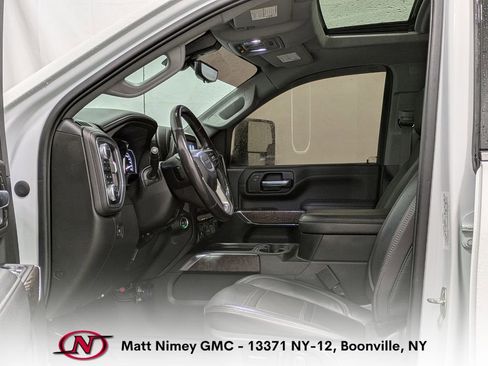 Used 2023 GMC Sierra 3500 Denali w/ Denali Ultimate Package AWD/4WD image 4