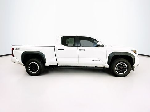 Used 2024 Toyota Tacoma TRD Off-Road w/ TRD Off Road Premium Package AWD/4WD image 10