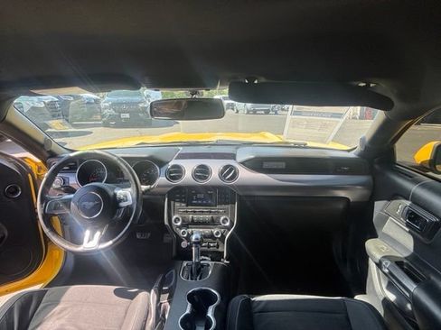 Used 2016 Ford Mustang Coupe RWD image 14