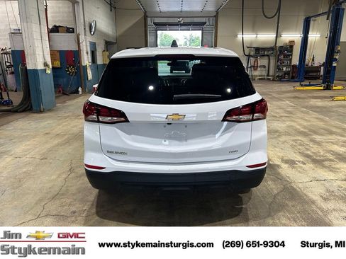 Used 2024 Chevrolet Equinox LS w/ LS Convenience Package AWD/4WD image 7