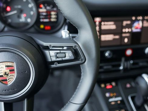 New 2026 Porsche Macan image 20