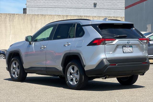 Certified 2023 Toyota RAV4 LE AWD/4WD image 7
