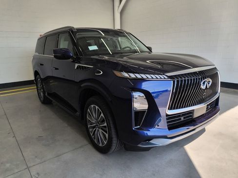 New 2025 INFINITI QX80 Luxe image 5