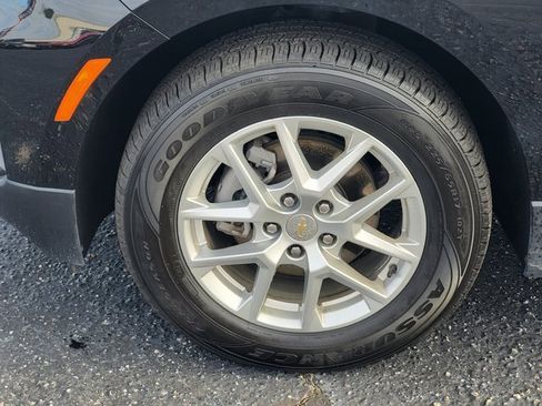 Used 2024 Chevrolet Equinox LT image 9