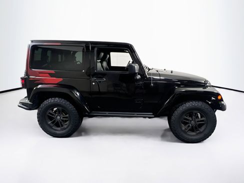 Used 2017 Jeep Wrangler Sahara image 4