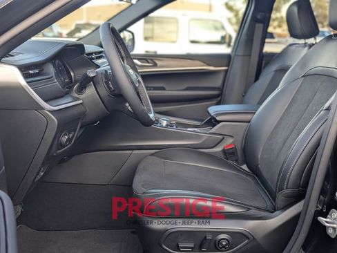 New 2026 Jeep Grand Cherokee Laredo image 23