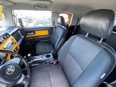 Used 2007 Toyota FJ Cruiser 4WD image 14