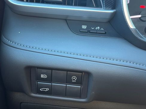 Used 2023 Toyota Highlander XSE image 32