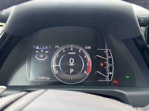 Used 2023 Lexus ES 350 w/ Accessory Package (Z2) FWD image 25