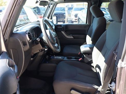 Used 2016 Jeep Wrangler Sport image 10