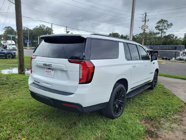 Used 2021 GMC Yukon XL SLT w/ SLT Premium Package RWD image 2