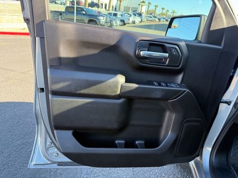 Certified 2025 Chevrolet Silverado 1500 Custom image 21