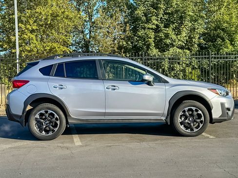 Used 2023 Subaru Crosstrek 2.0i Premium AWD/4WD image 2