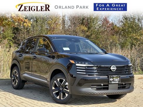 Certified 2025 Nissan Kicks SV AWD/4WD image 1