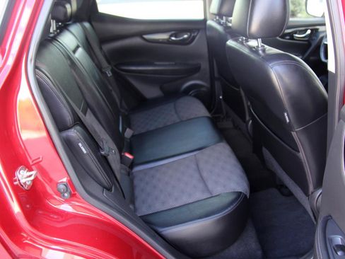 Used 2022 Nissan Rogue Sport SV w/ Technology Package image 31