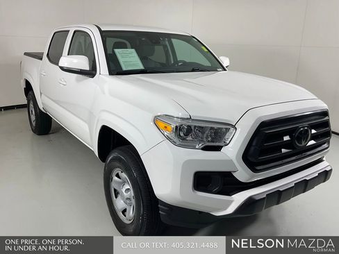 Used 2022 Toyota Tacoma SR AWD/4WD image 3