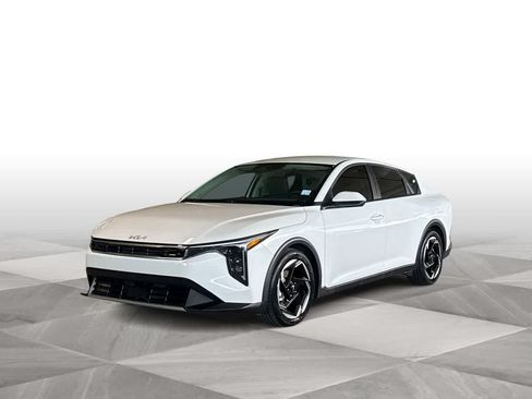 Used 2025 Kia K4 EX FWD image 4