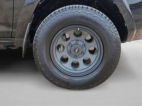 Used 2018 Toyota 4Runner SR5 Premium image 25