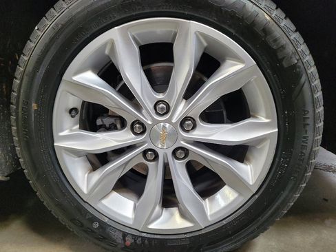 Used 2023 Chevrolet Malibu LT FWD image 31