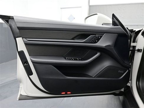 Certified 2024 Porsche Taycan GTS image 7