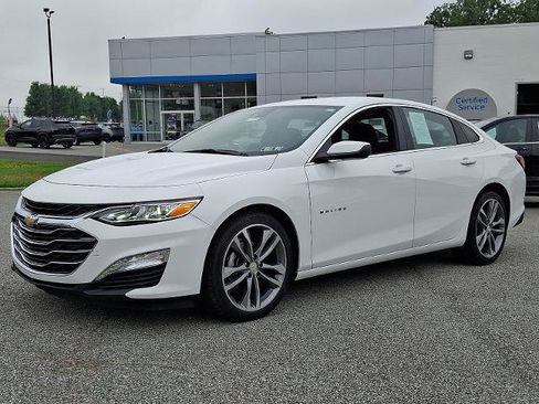 Certified 2025 Chevrolet Malibu LT FWD image 3