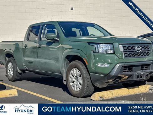 Used 2022 Nissan Frontier SV w/ Technology Package AWD/4WD image 1