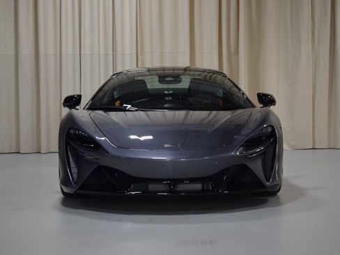 New 2025 McLaren Artura Spider image 8