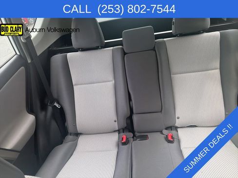 Used 2015 Toyota RAV4 LE AWD/4WD image 11