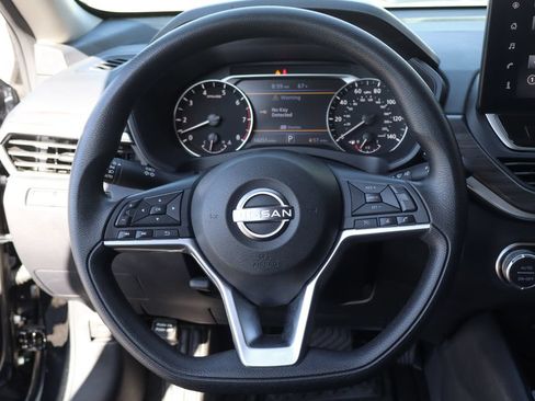 Used 2025 Nissan Altima 2.5 SV w/ SV Special Edition Package FWD image 20