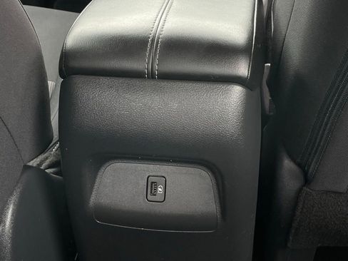 Used 2024 Nissan Sentra SV FWD image 24