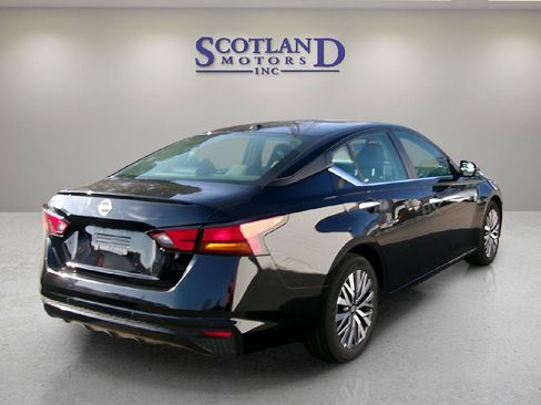 Used 2025 Nissan Altima 2.5 SV image 6