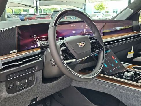 Certified 2026 Cadillac Escalade ESV Platinum Sport w/ LPO, ONYX Package image 8