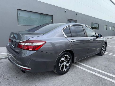 Used 2017 Honda Accord LX image 9