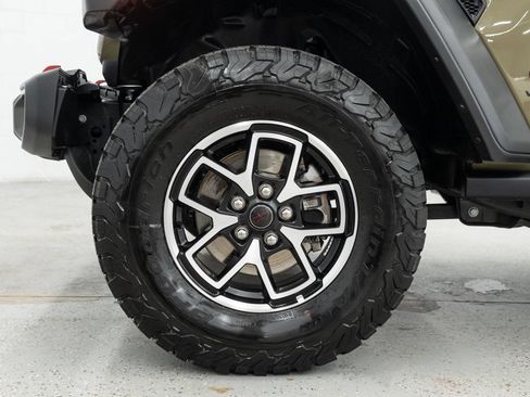 Used 2026 Jeep Wrangler Unlimited Rubicon AWD/4WD image 28
