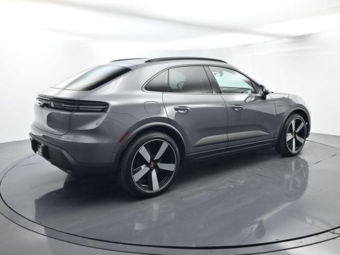 Certified 2025 Porsche Macan Electric RWD image 15
