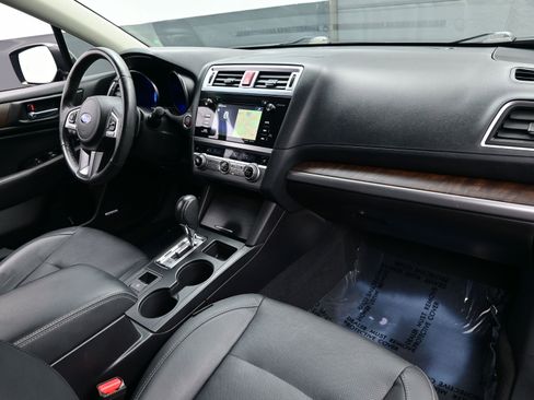Used 2017 Subaru Outback 2.5i Limited image 15