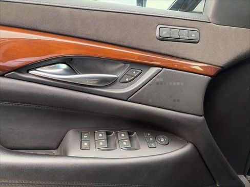 Used 2019 Cadillac Escalade Luxury RWD image 18
