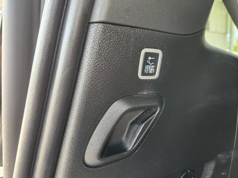 Used 2024 Jeep Wagoneer Series II AWD/4WD image 15