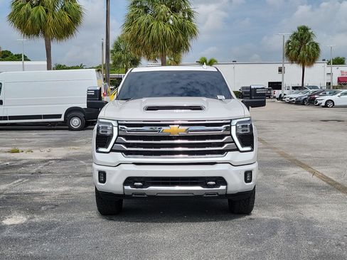 Used 2024 Chevrolet Silverado 2500 High Country w/ High Country Premium Package AWD/4WD image 8