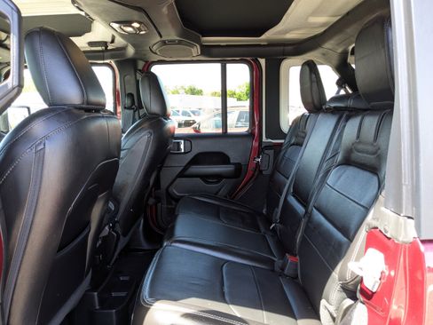 Used 2022 Jeep Wrangler Unlimited Sahara w/ Dual Top Group image 13