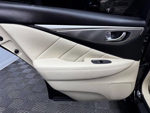 Used 2017 INFINITI Q50 Signature Edition w/ Cargo Package (L95) image 44