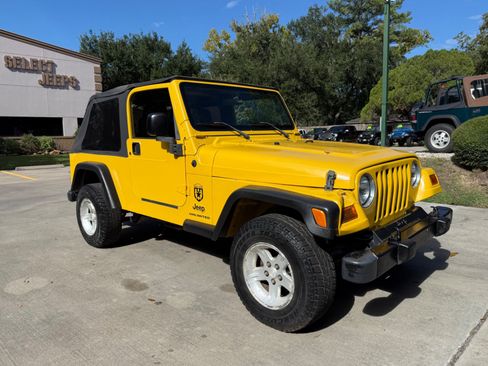 Used 2004 Jeep Wrangler Unlimited image 1