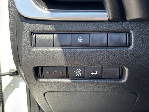 Certified 2023 Nissan Rogue SV w/ SV Premium B Package FWD image 34