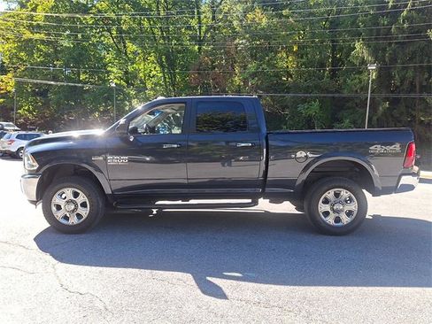 Used 2017 RAM 2500 SLT w/ Luxury Group image 5