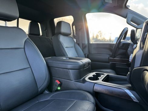 Used 2022 GMC Sierra 2500 SLT w/ SLT Premium Package image 11
