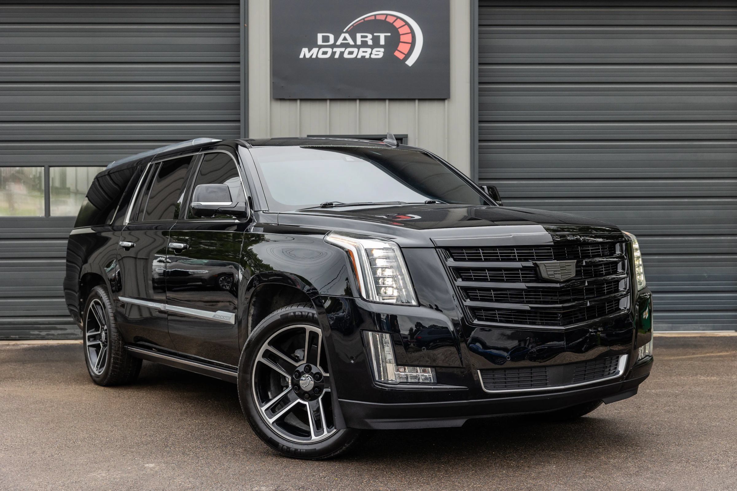 Used 2018 Cadillac Escalade ESV Platinum AWD/4WD image 1